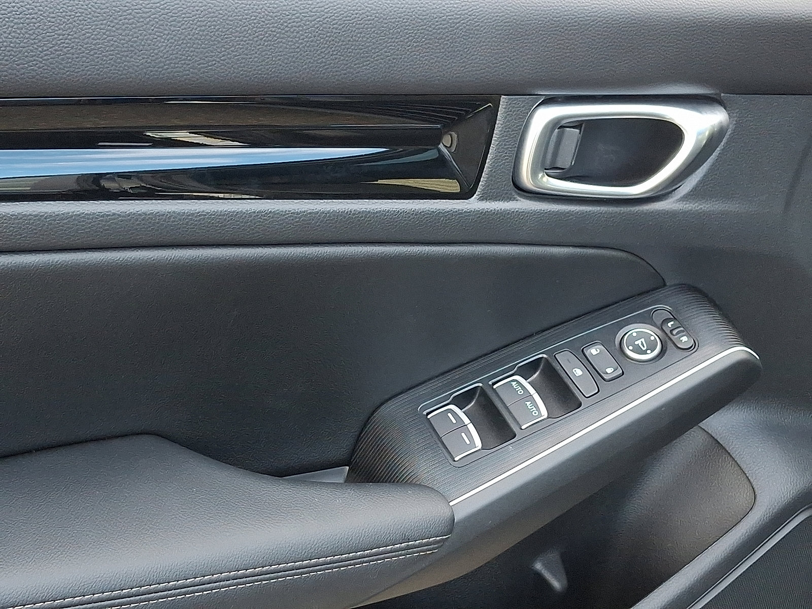 Used 2025 Honda Civic Sport Touring image 12
