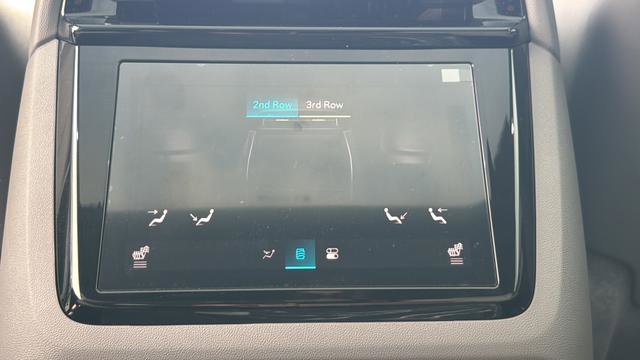 Used 2026 Cadillac Escalade IQL Sport 1 w/ LPO, Floor Liner Package AWD/4WD image 56