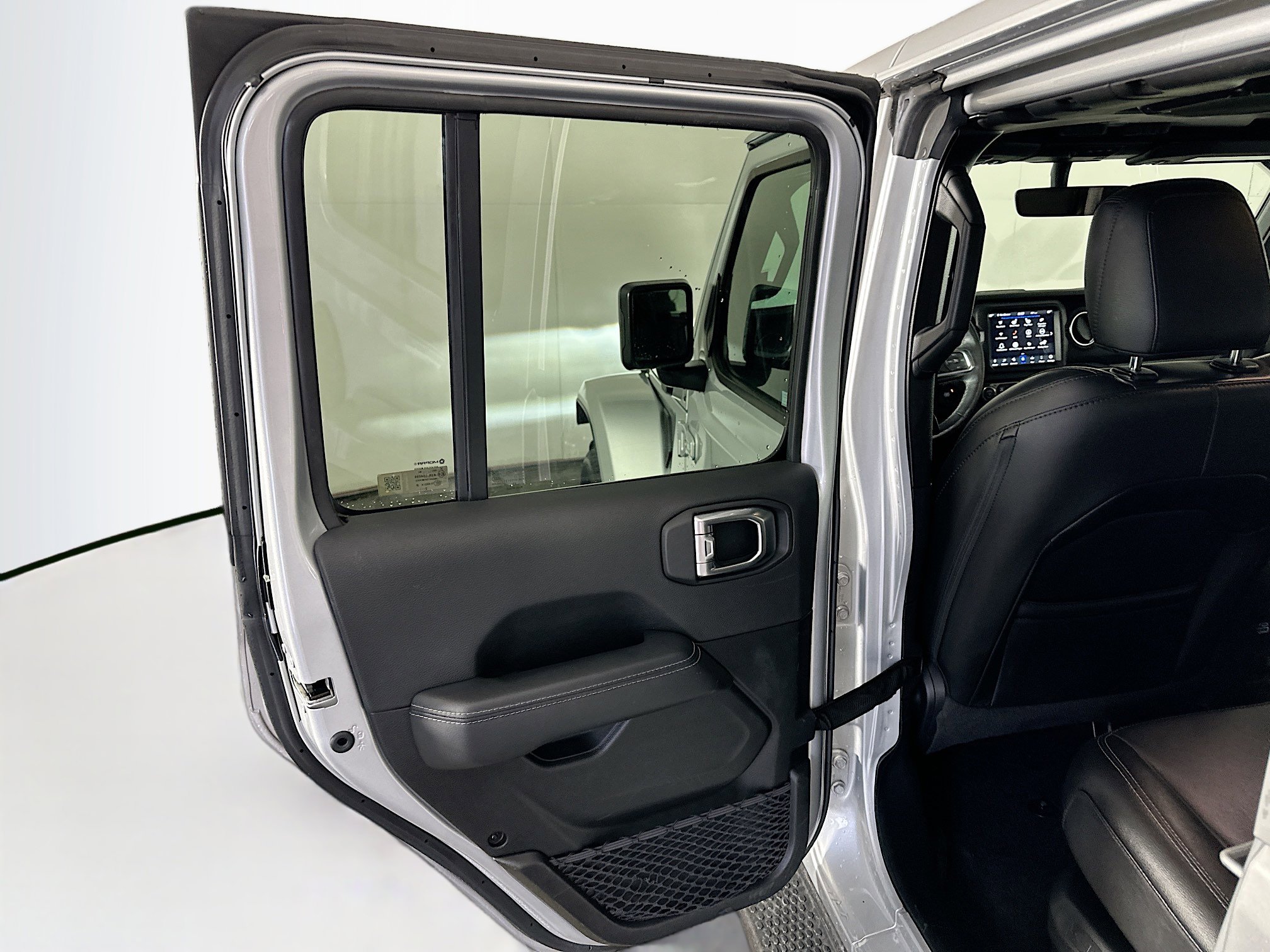 Used 2023 Jeep Wrangler Sahara w/ Cold Weather Group image 25