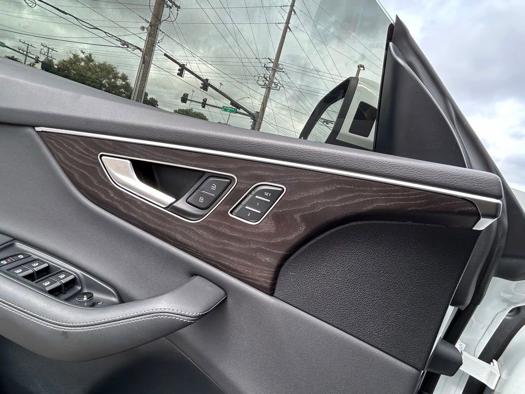 Used 2023 Audi Q8 Premium Plus w/ Premium Plus Package image 61