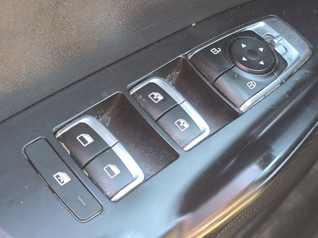 Used 2023 Kia K5 GT-Line image 28