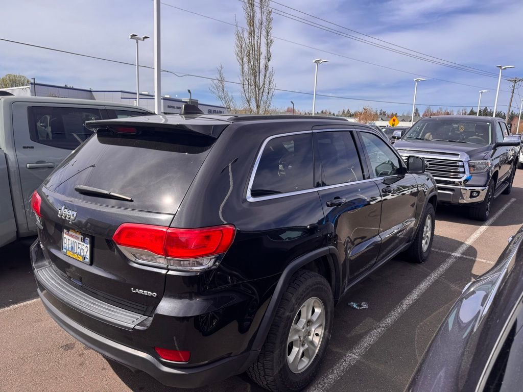 Used 2016 Jeep Grand Cherokee Laredo AWD/4WD image 4