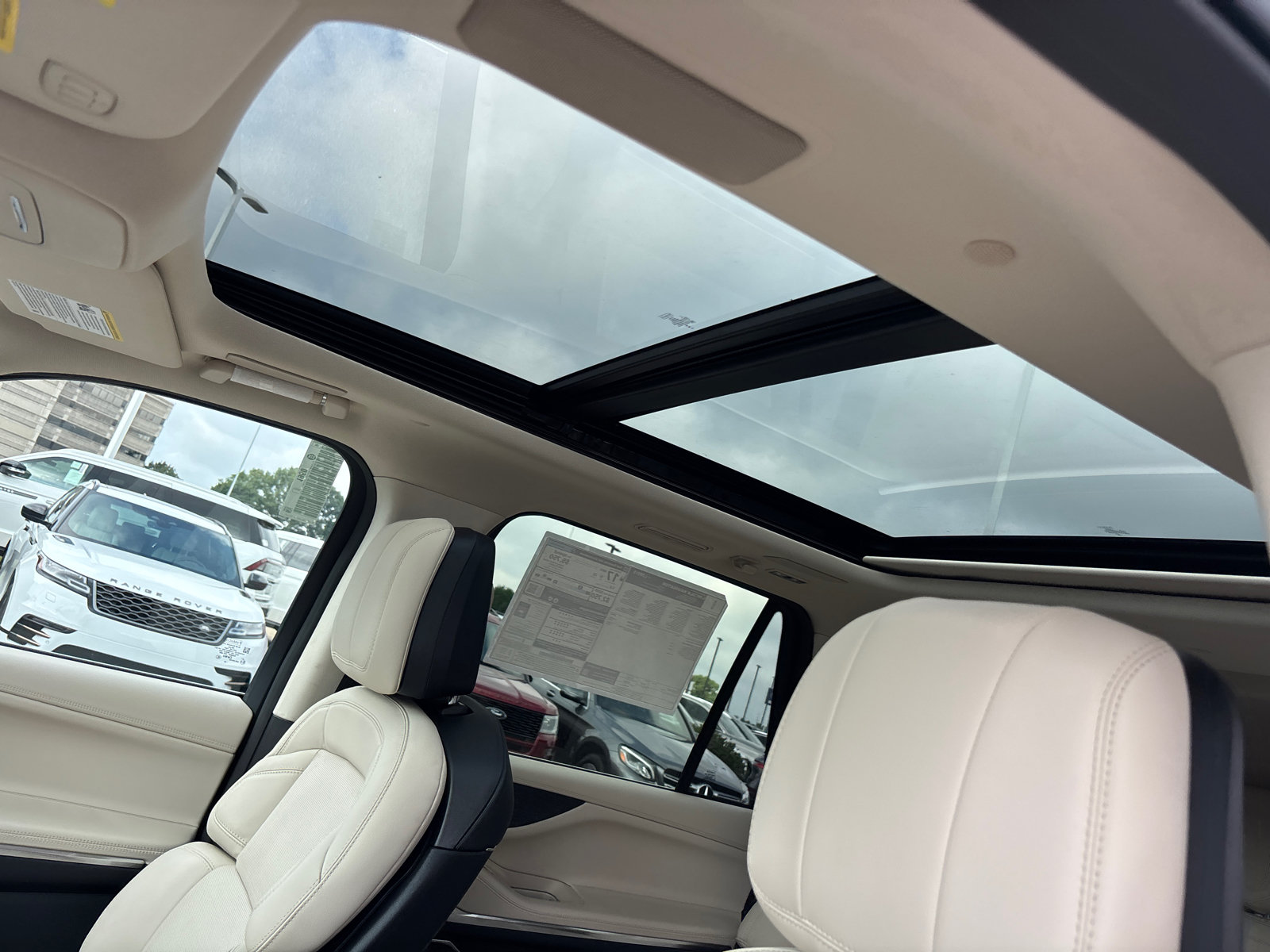 New 2027 Lincoln Navigator Reserve AWD/4WD image 25