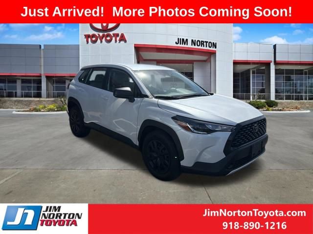 Used 2025 Toyota Corolla Cross L FWD image 1