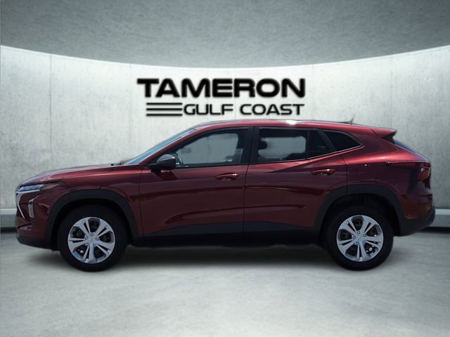 Used 2024 Chevrolet Trax LS image 2