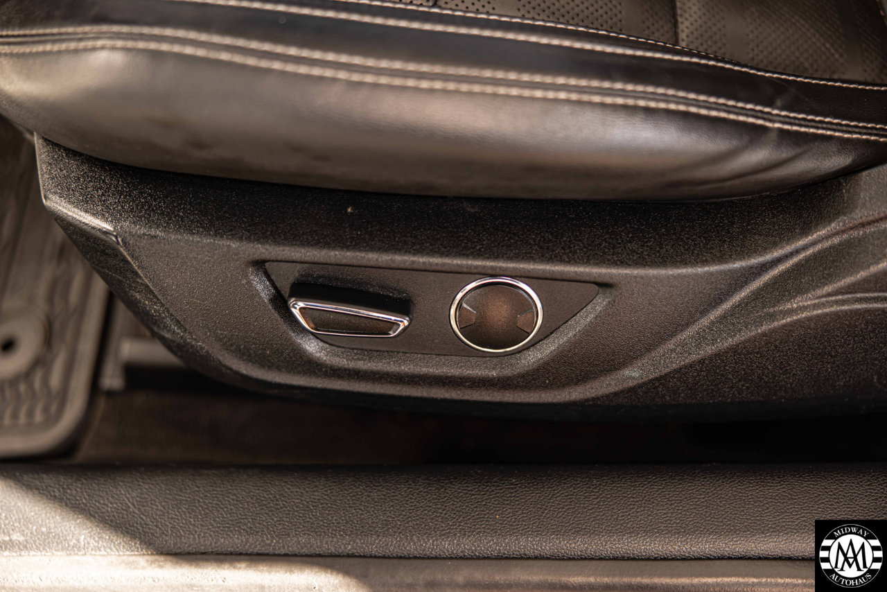 Used 2018 Ford Mustang Premium w/ Equipment Group 201A image 21