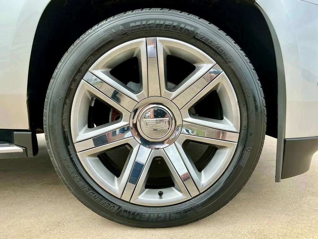 Used 2019 Cadillac Escalade Luxury AWD/4WD image 20