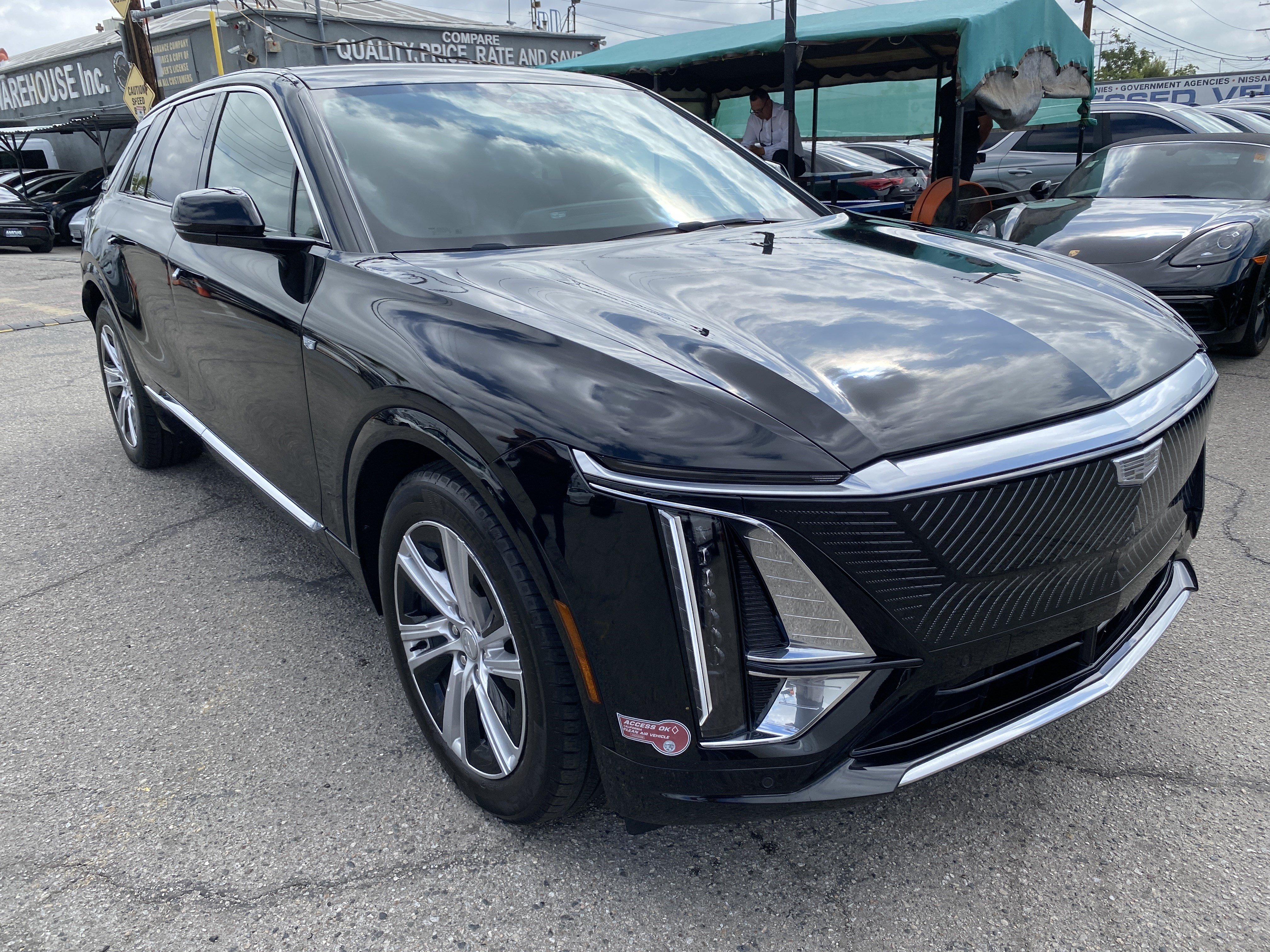 Used 2024 Cadillac Lyriq Tech RWD image 7