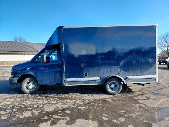 Used 2020 Chevrolet Express 3500 w/ Driver Convenience Package image 9