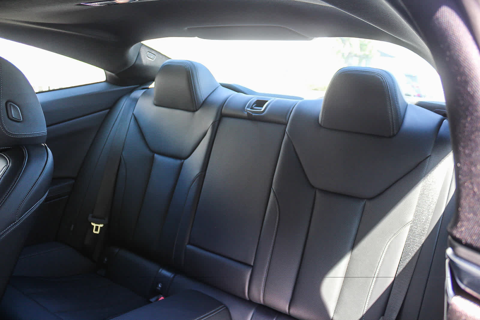 Used 2025 BMW 430i Coupe w/ M Sport Package RWD image 16