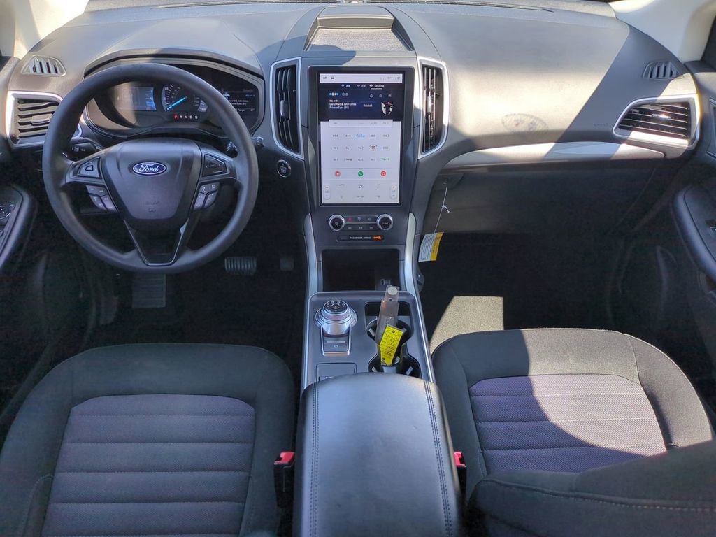Certified 2024 Ford Edge SE image 16