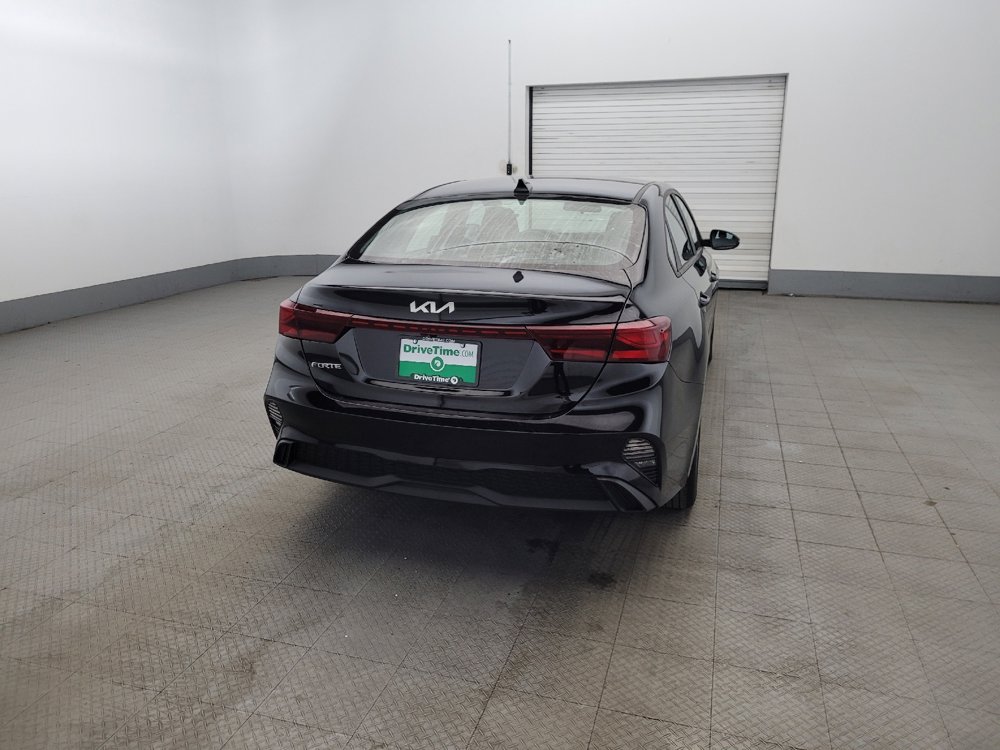 Used 2023 Kia Forte LXS w/ LXS Technology Package FWD image 7