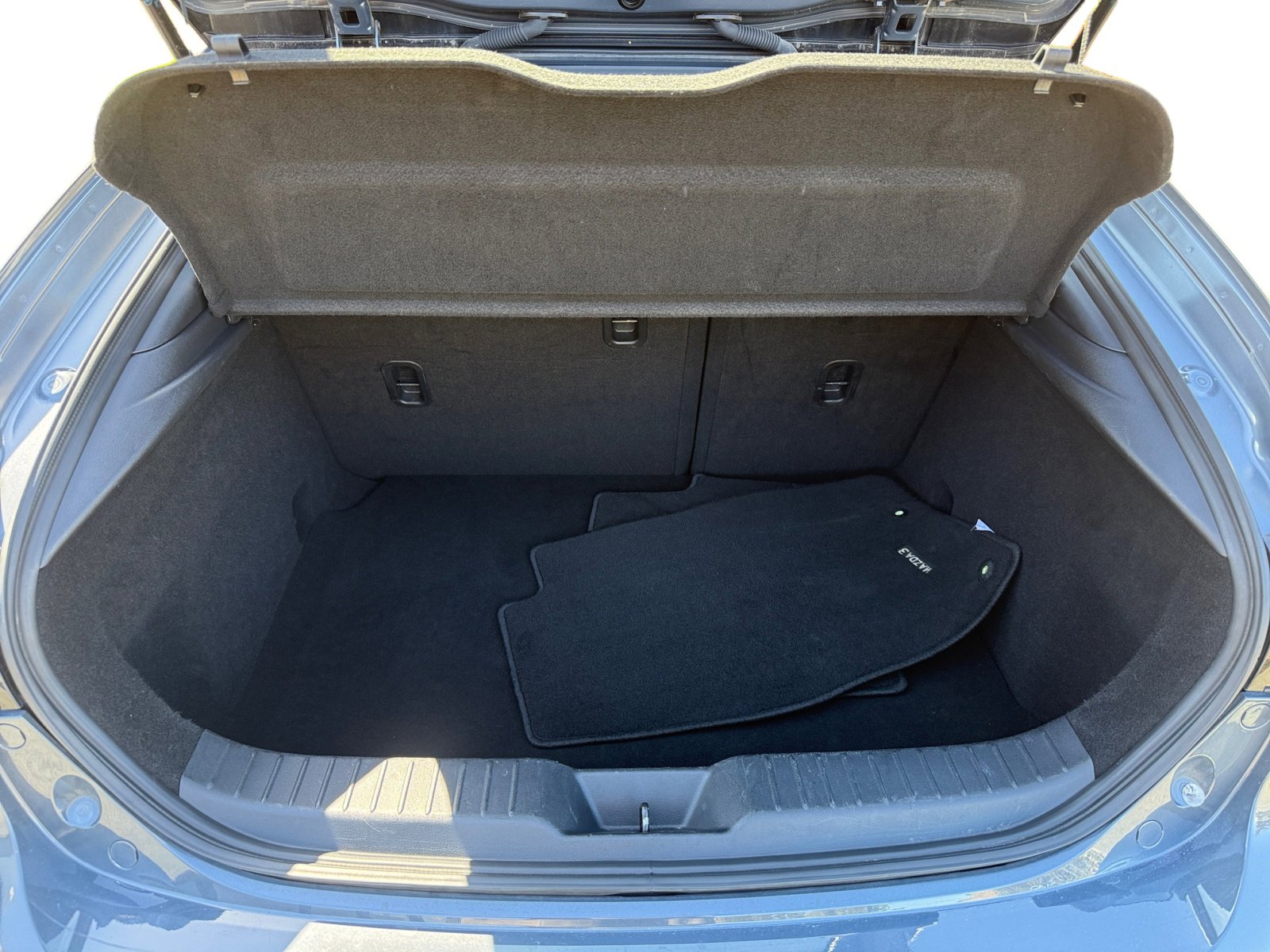 Used 2024 MAZDA MAZDA3 s image 17