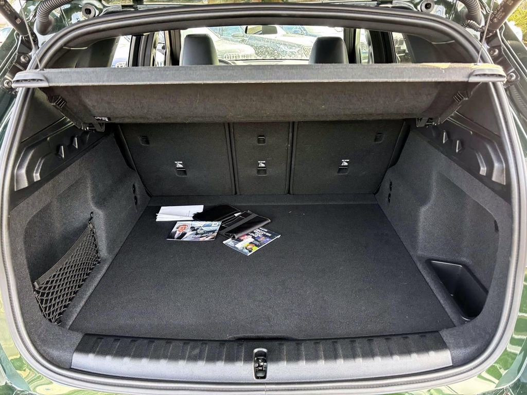 Used 2025 BMW X1 xDrive28i image 9