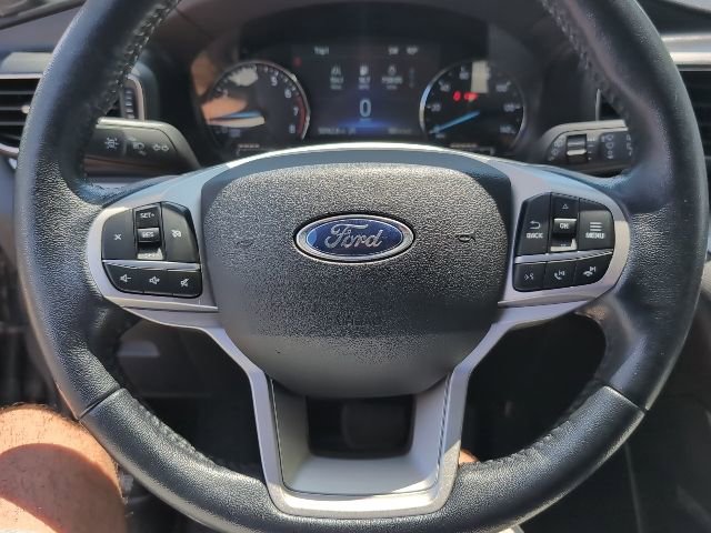 Used 2021 Ford Explorer XLT w/ Equipment Group 202A RWD image 11