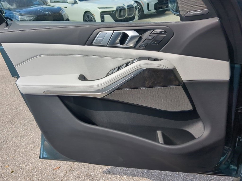 New 2026 BMW X7 xDrive40i image 31