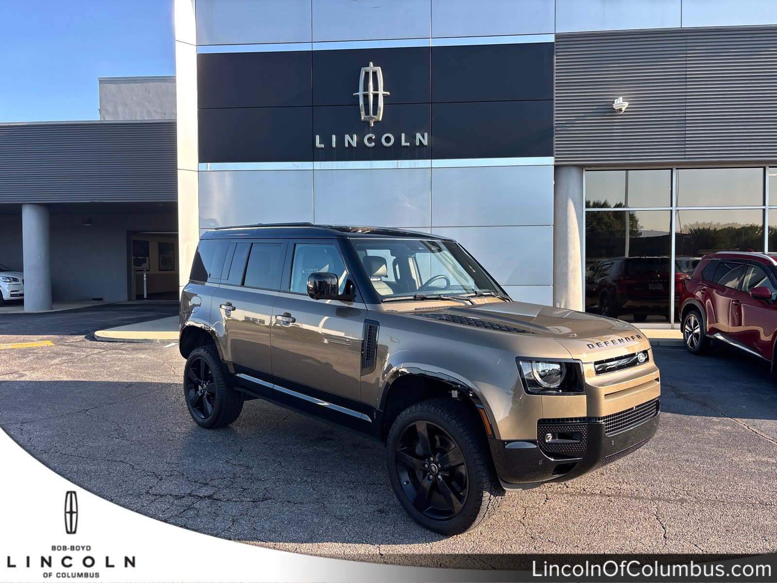 Used 2025 Land Rover Defender 110 X-Dynamic SE AWD/4WD video 1