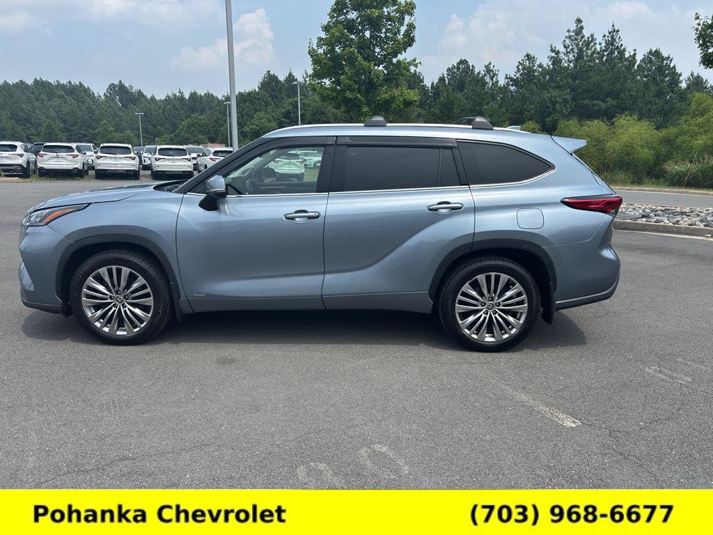 Used 2023 Toyota Highlander Platinum AWD/4WD image 4