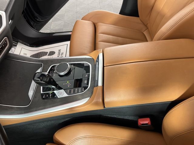 Used 2021 BMW X5 xDrive40i w/ Parking Assistance Package image 27