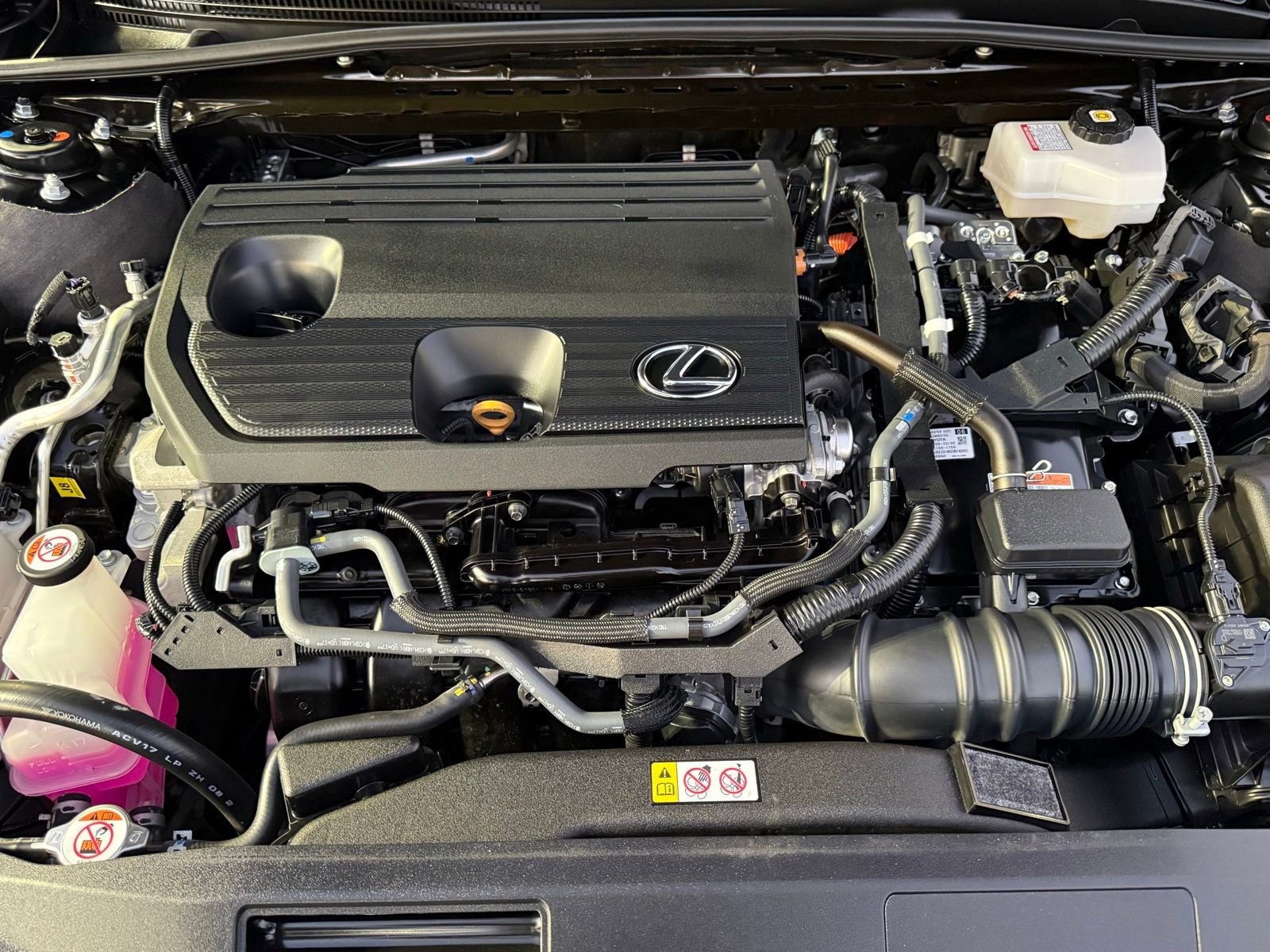 Used 2025 Lexus ES 300h w/ Premium Package image 33