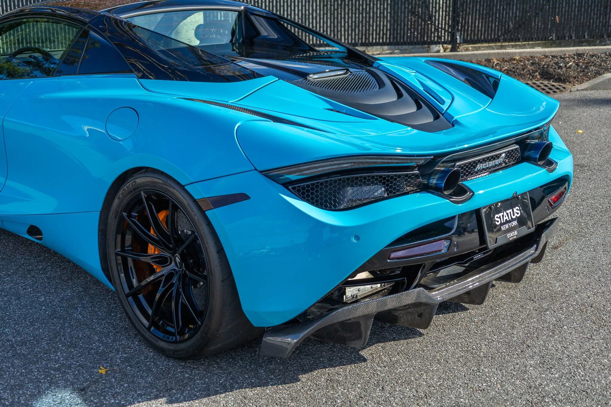 Used 2022 McLaren 720S Spider image 39