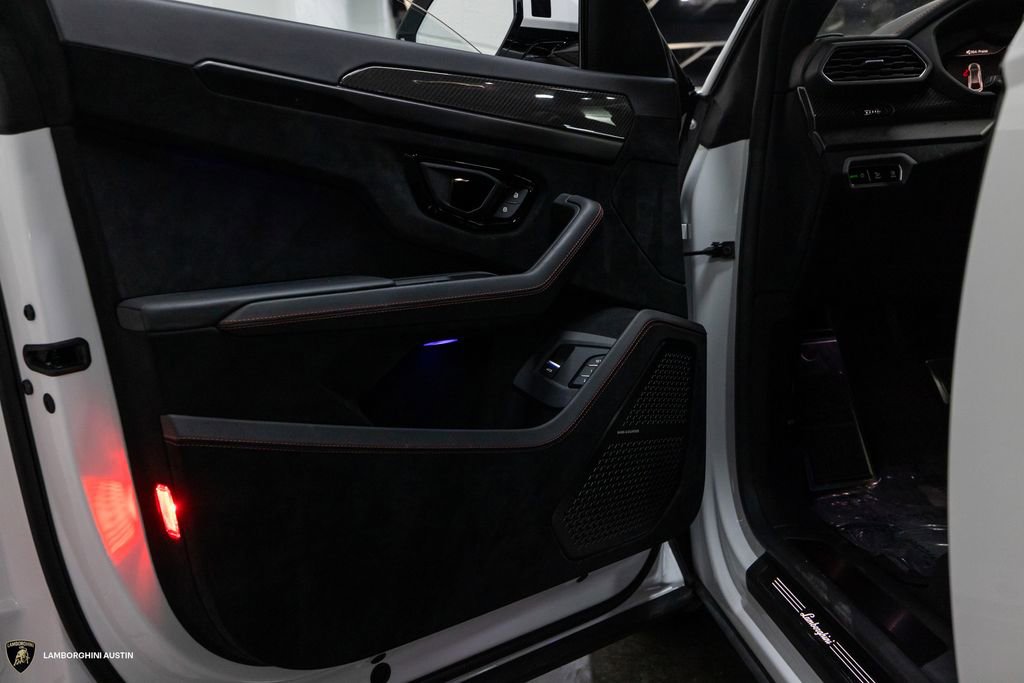 Used 2023 Lamborghini Urus Performante image 19