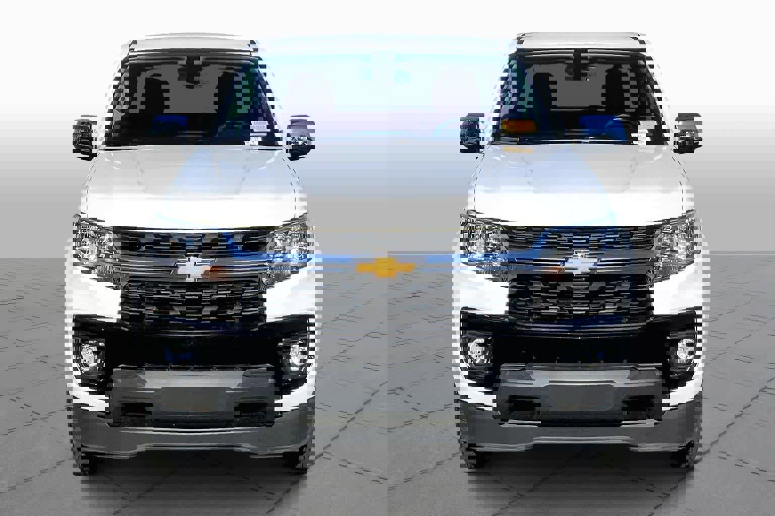 Used 2022 Chevrolet Colorado LT w/ Chrome Appearance Package image 3