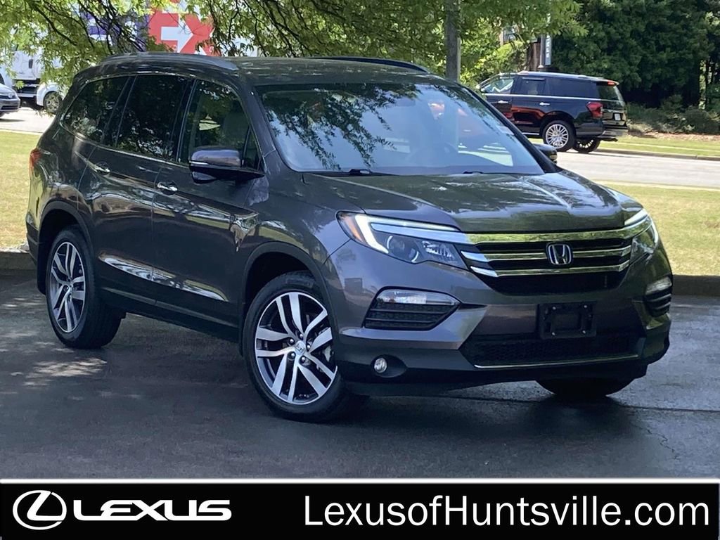 Used 2018 Honda Pilot Touring image 1