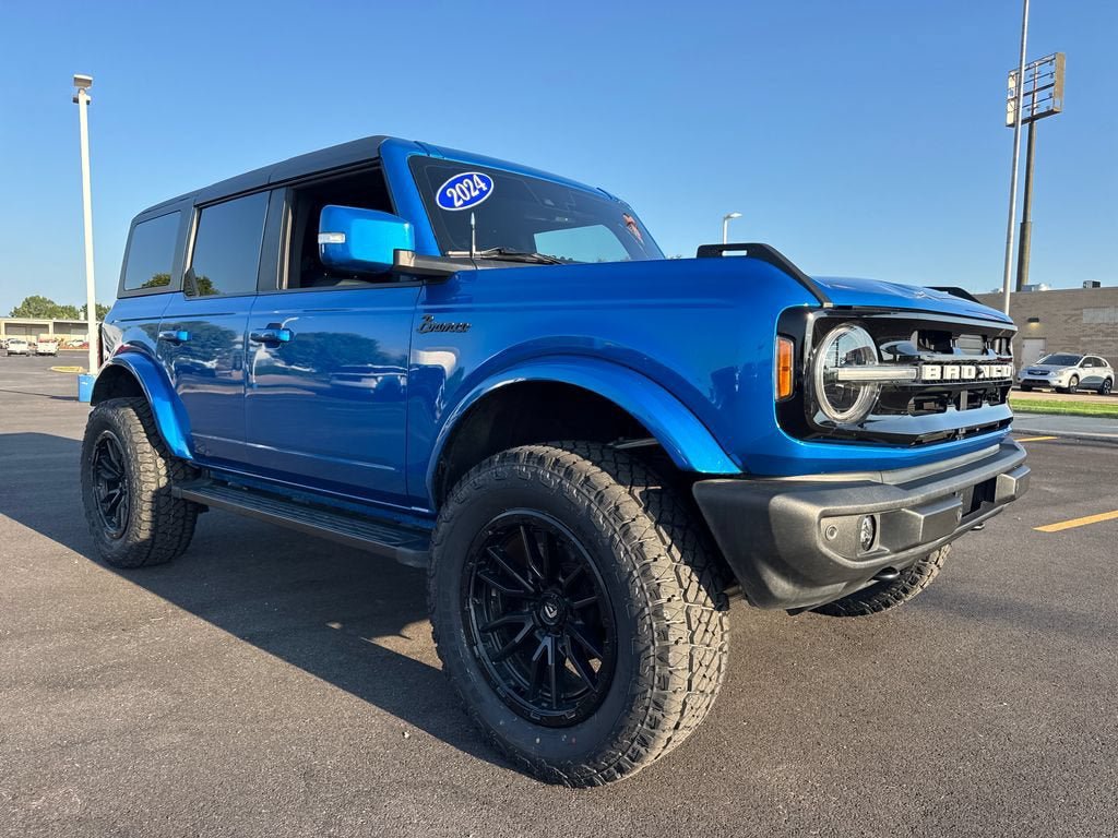 Used 2024 Ford Bronco Outer Banks AWD/4WD image 9