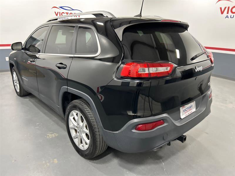 Used 2018 Jeep Cherokee Latitude Plus image 4