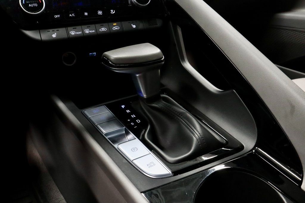 Certified 2025 Hyundai Elantra SEL image 36