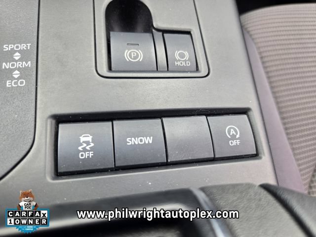 Used 2021 Toyota Highlander L FWD image 25