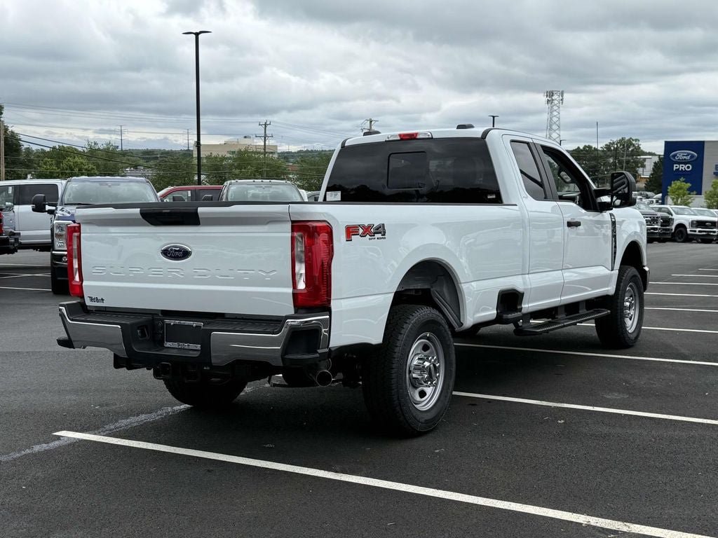 New 2026 Ford F350 XL w/ FX4 Off-Road Package AWD/4WD image 2
