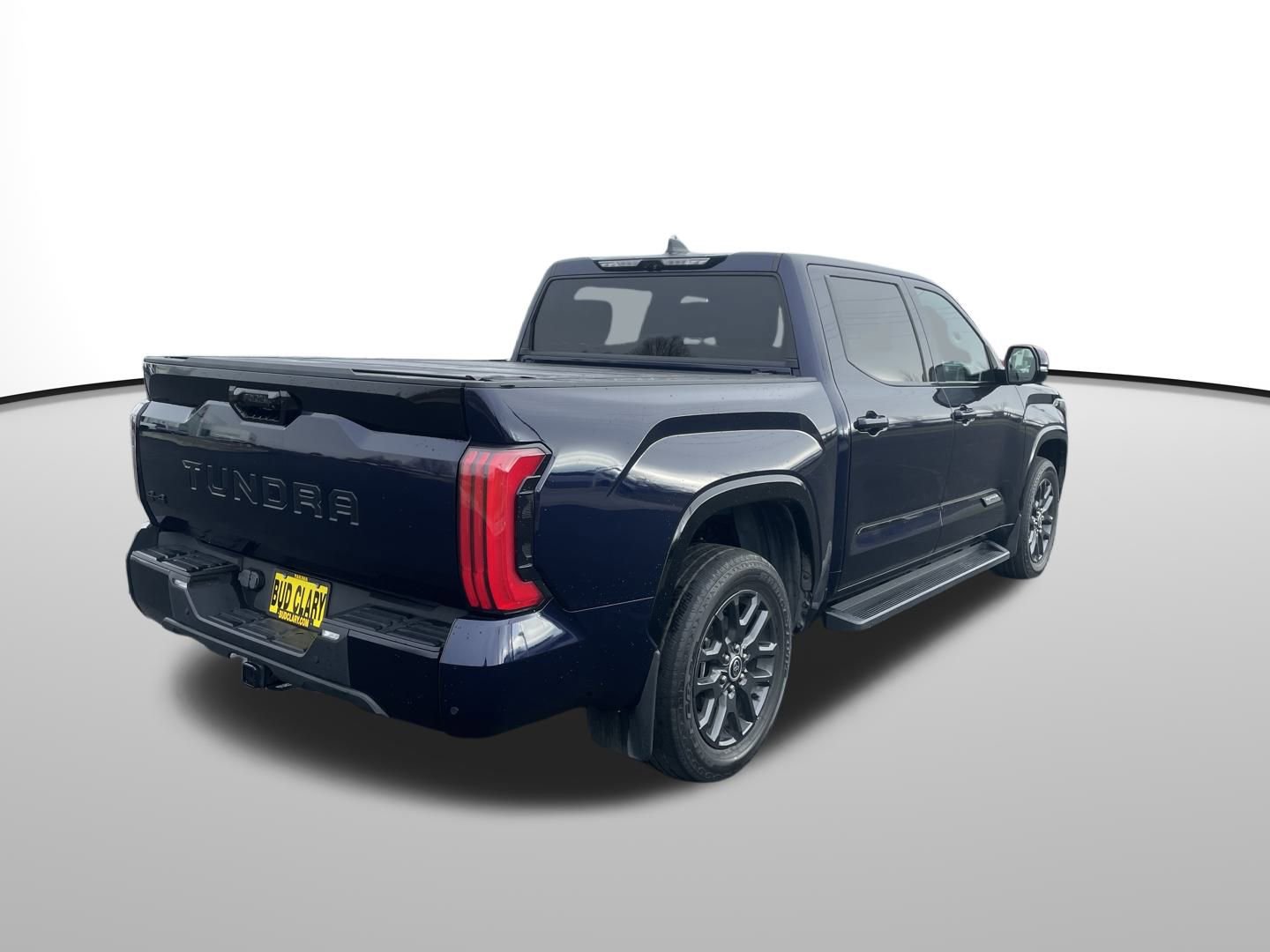 Used 2023 Toyota Tundra Platinum image 3
