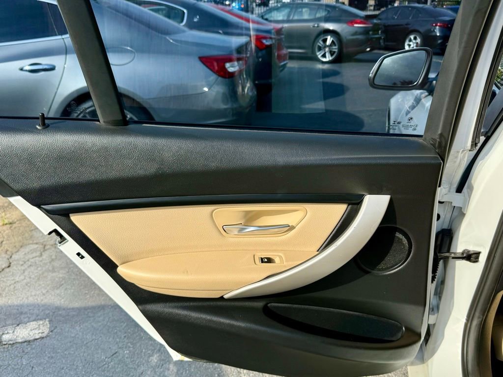 Used 2018 BMW 320i Sedan RWD image 33