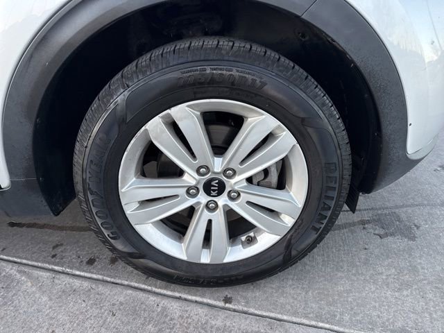 Used 2017 Kia Sportage LX image 12