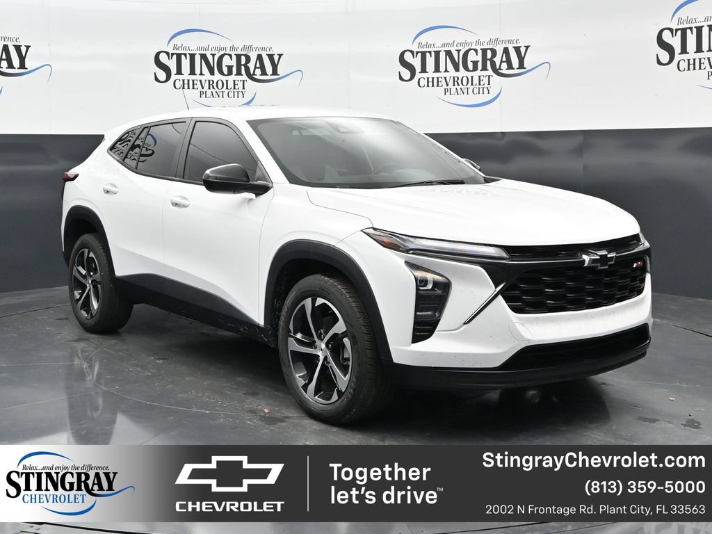 Used 2024 Chevrolet Trax RS FWD image 1
