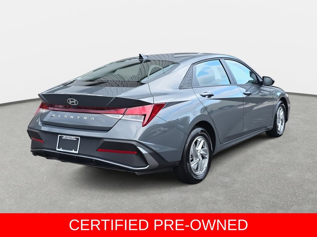 Certified 2026 Hyundai Elantra SE FWD image 5