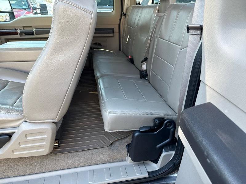 Used 2008 Ford F350 Lariat image 6