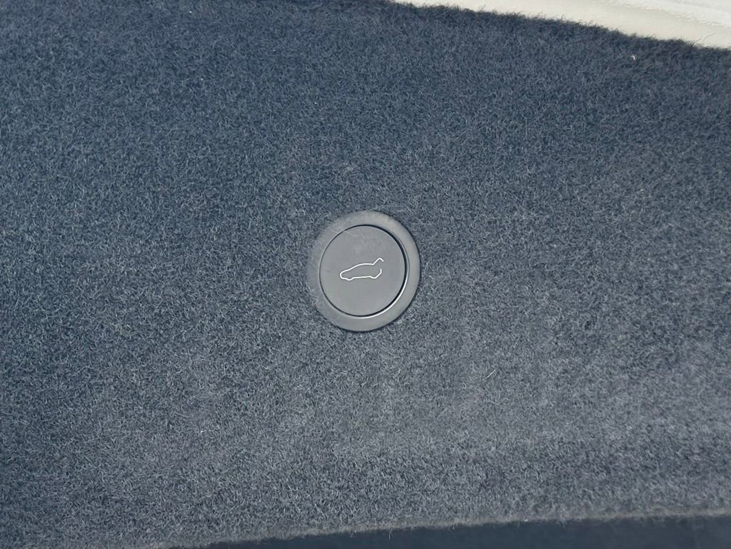 Used 2021 Tesla Model S Plaid image 24