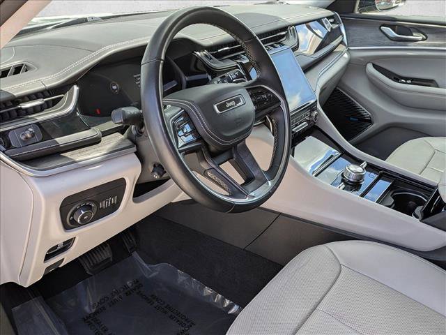 Used 2022 Jeep Grand Cherokee Overland AWD/4WD image 10