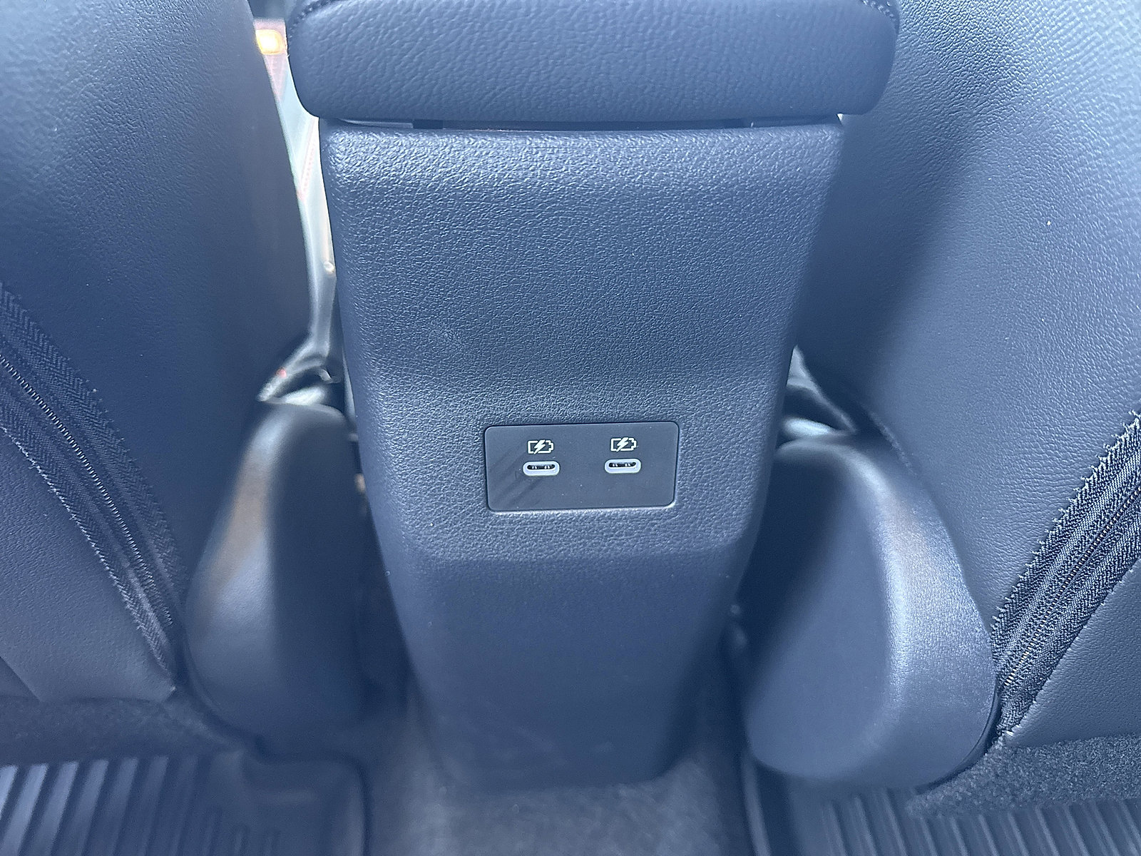 Certified 2026 Nissan Kicks SR w/ Cold Weather Package AWD/4WD image 11