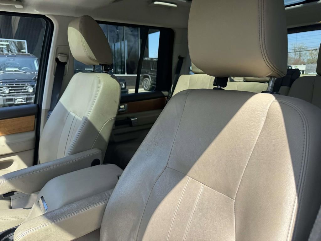 Used 2013 Land Rover LR4 HSE AWD/4WD image 16