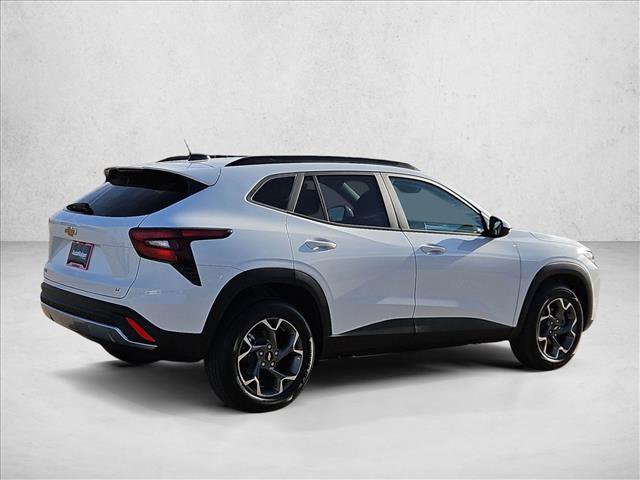 New 2026 Chevrolet Trax LT w/ Driver Confidence Package image 2