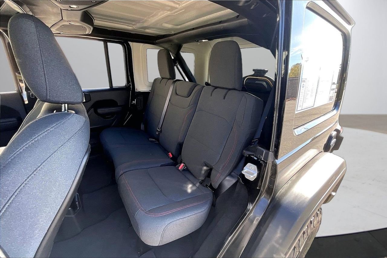Certified 2025 Jeep Wrangler Unlimited Rubicon image 22