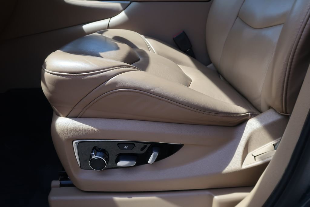 Certified 2020 Cadillac Escalade Platinum image 12