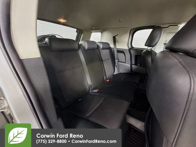 Used 2010 Toyota FJ Cruiser 4WD image 23
