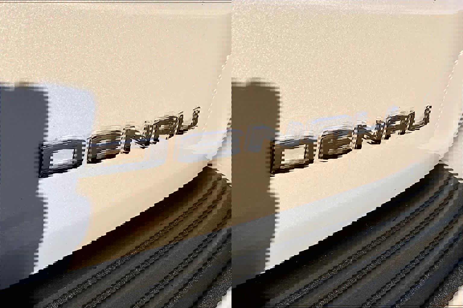 Used 2023 GMC Yukon Denali w/ Max Trailering Package image 9