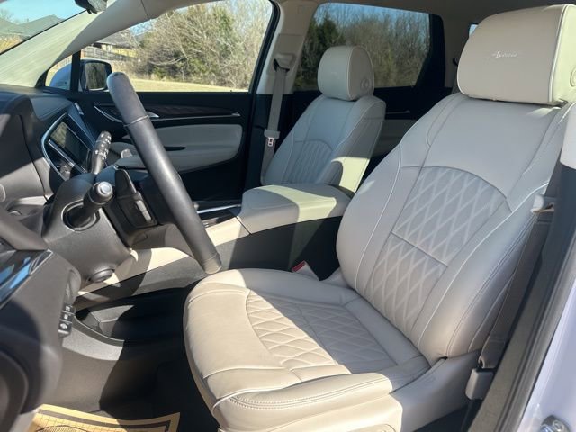 Used 2024 Buick Enclave Avenir w/ Avenir Technology Package image 14