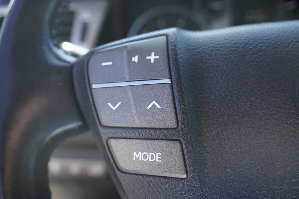 Used 2014 Lexus LX 570 4WD w/ Luxury Package image 20